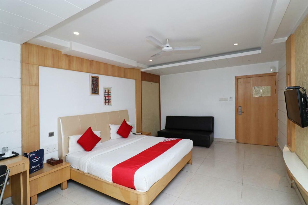 Oyo 5843 Hotel Yash Inn Mirzāpur Dış mekan fotoğraf