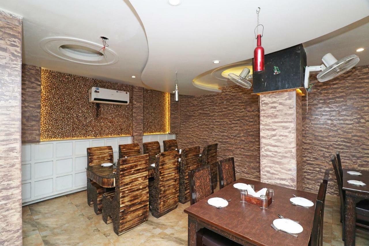 Oyo 5843 Hotel Yash Inn Mirzāpur Dış mekan fotoğraf