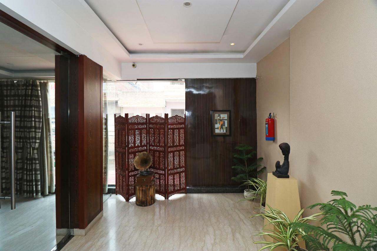 Oyo 5843 Hotel Yash Inn Mirzāpur Dış mekan fotoğraf