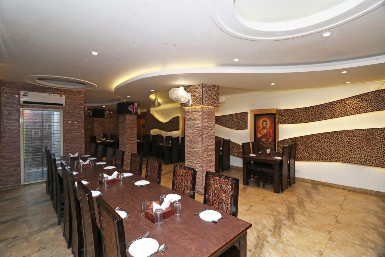 Oyo 5843 Hotel Yash Inn Mirzāpur Dış mekan fotoğraf