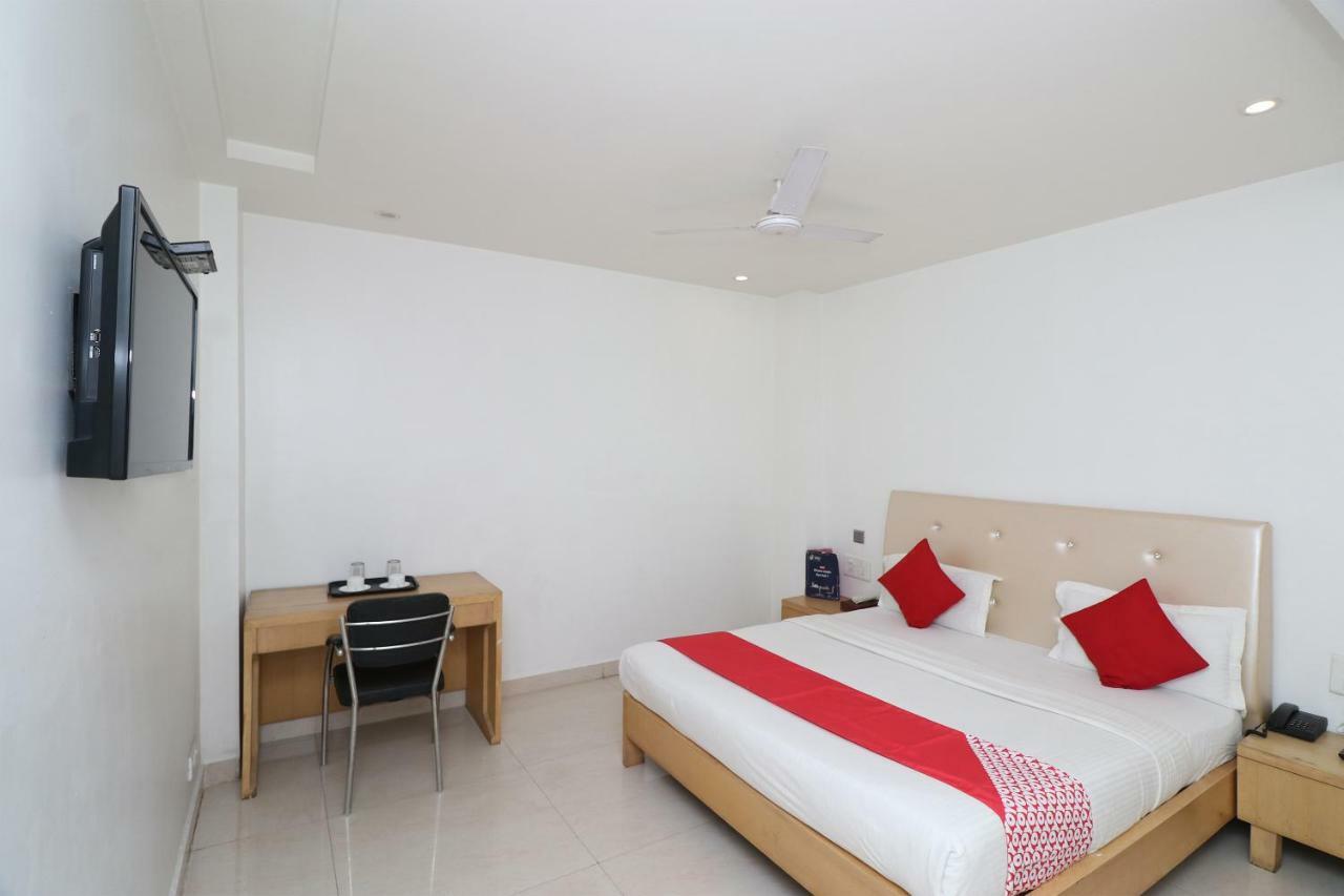 Oyo 5843 Hotel Yash Inn Mirzāpur Dış mekan fotoğraf